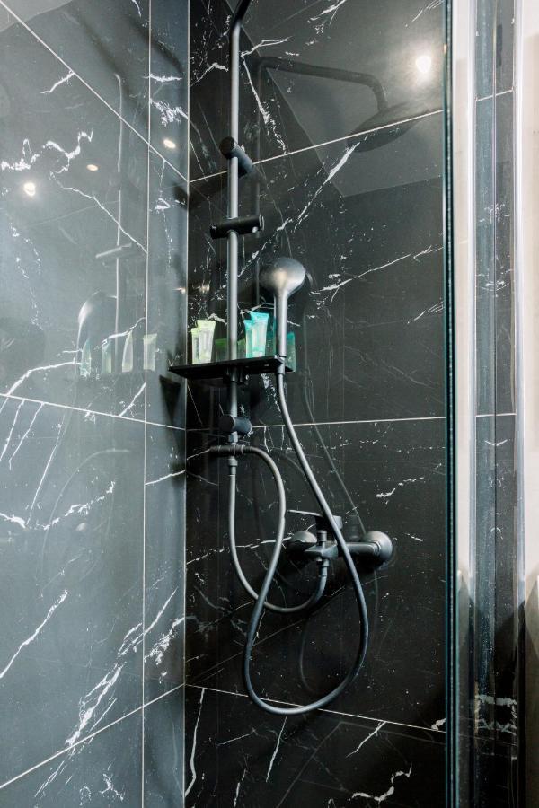 Luxury Downtown Apartment Α1 เทสซาโลนิกิ ภายนอก รูปภาพ