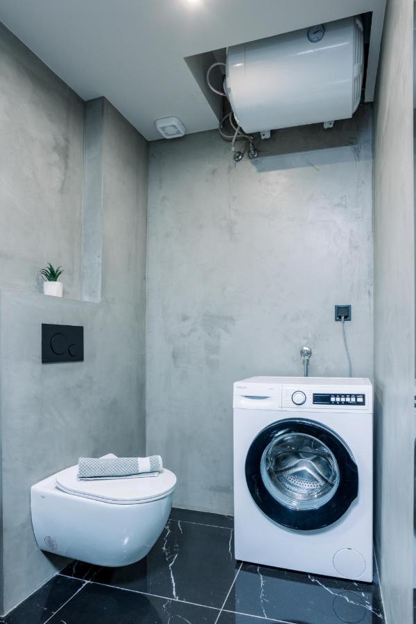 Luxury Downtown Apartment Α1 เทสซาโลนิกิ ภายนอก รูปภาพ